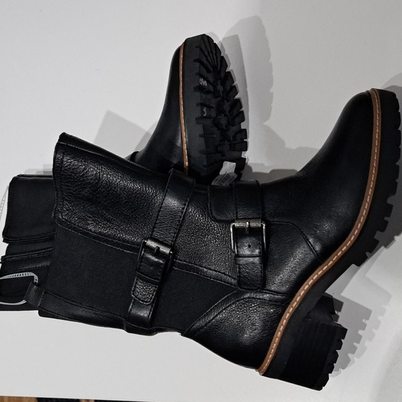 Naturalizer Tex Boot in Black - Picture 3 of 6
